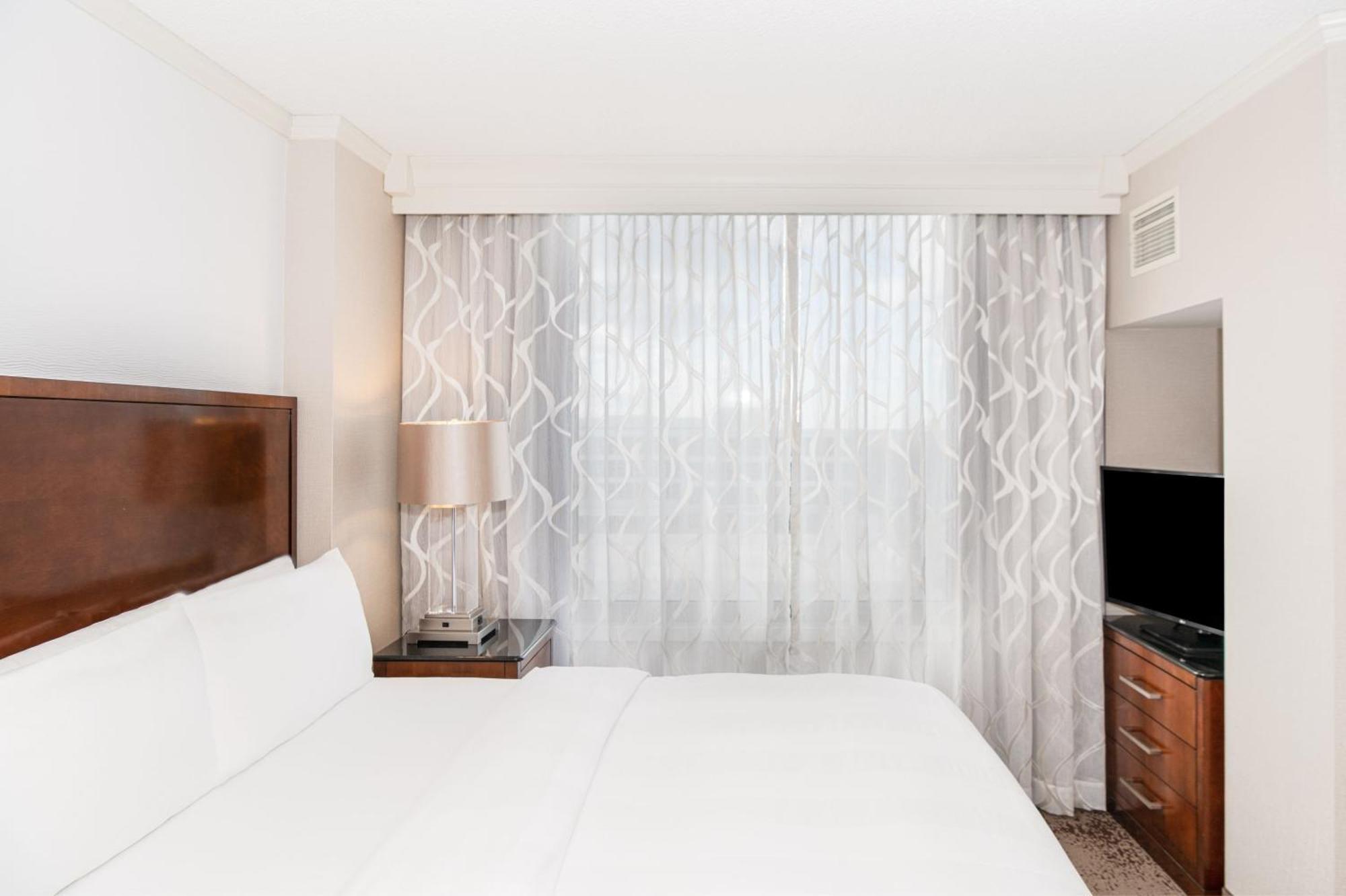 Chicago Marriott Hotel 4*